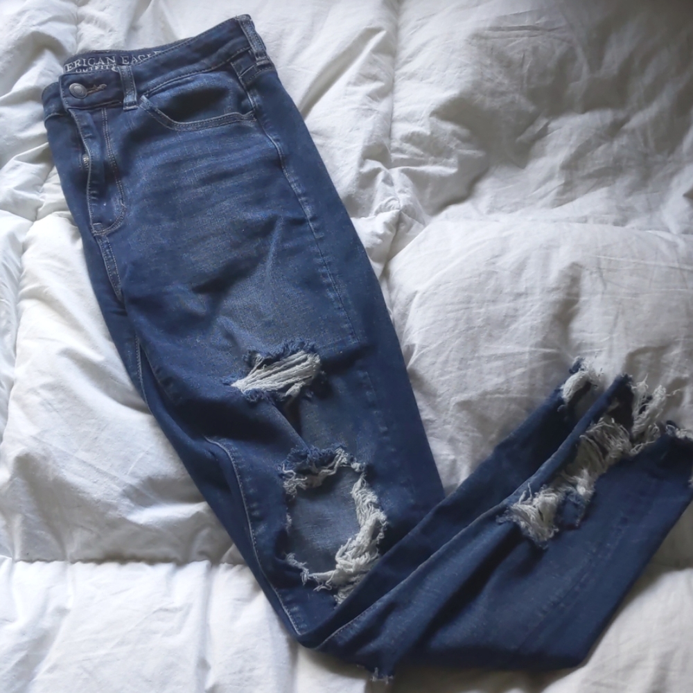 American eagle distressed jegging